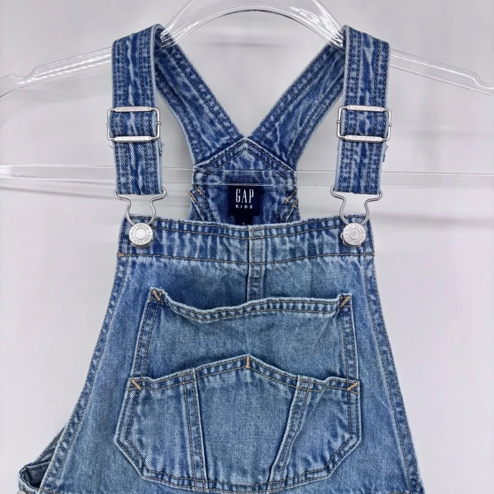 GAP Denim Overalls Shorts Distressed‎ Light Wash Adjustable Straps Medium